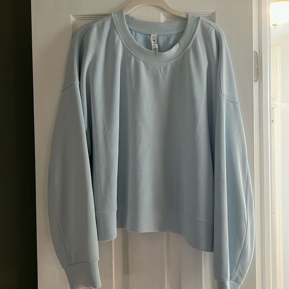 Lululemon softstreme perfectly oversized crew only worn a few times!